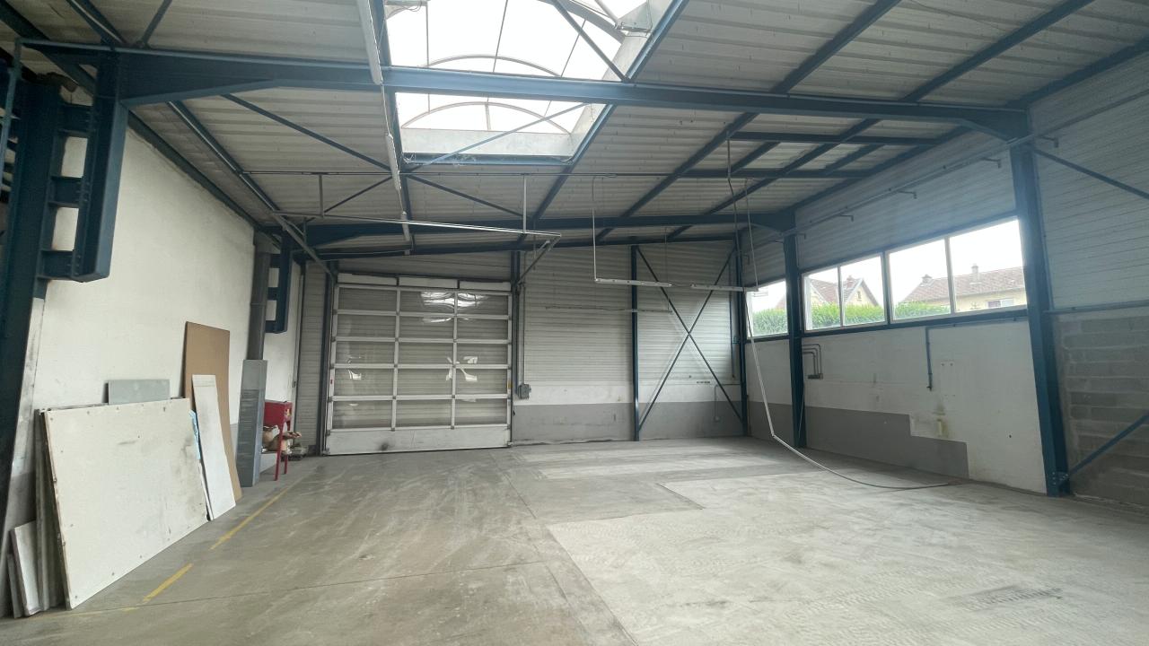 Local d'activité Neuves-Maisons 800m² Location local d'activité Neuves-Maisons Meurthe-et-Moselle OLACT2423627 1